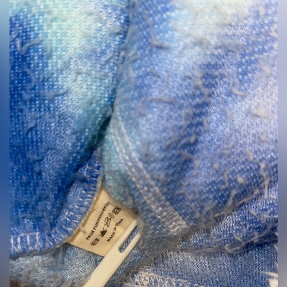 Sweater - Picture 5 of 5